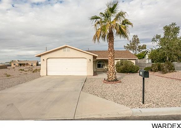 1st image of 3695 Clearwater Dr