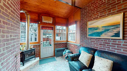 Sold by Capri Jet Realty Corp