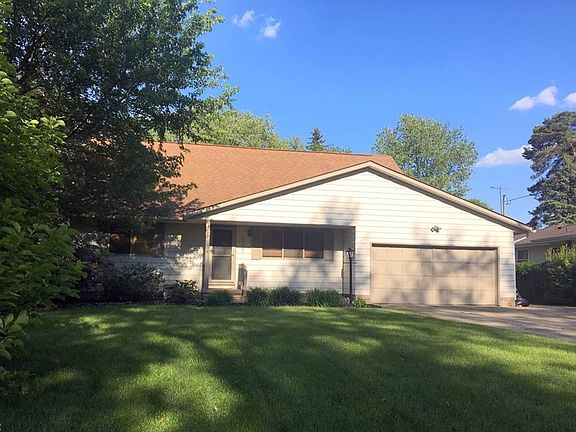 2nd image of 327 Caladonia Ave