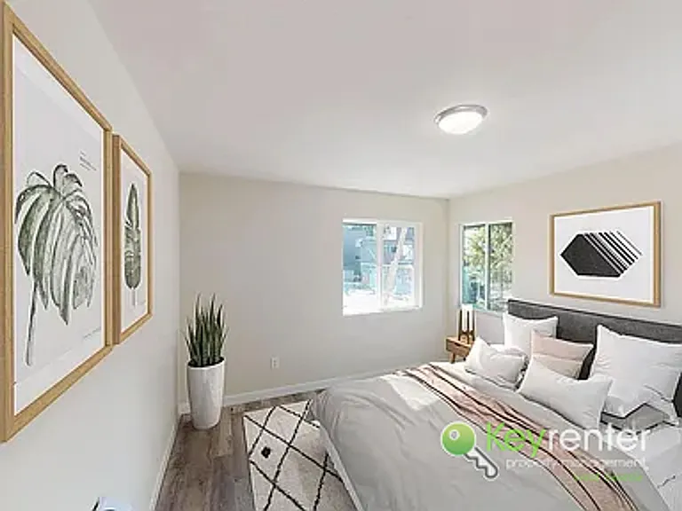7151-7153 Fauntleroy Way SW — Photo 3
