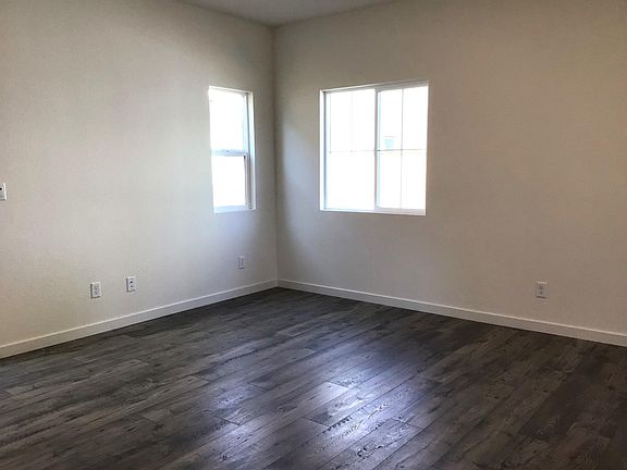 4th image of 5137 Cumberland Dr