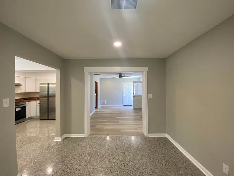 400 Argyle Ct — Photo 13
