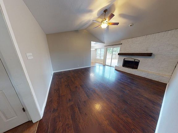 2nd image of 615 Buckskin Dr