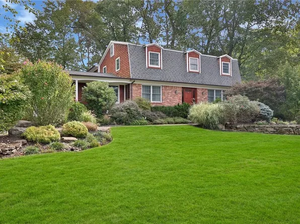 7 Hazelton Lane, West Nyack, NY 10994