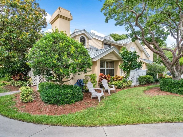 302 Andover Court, Boynton Beach, FL 33436