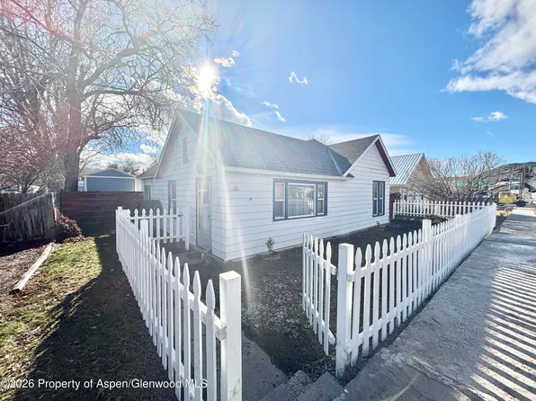 744 Market St, Meeker, CO 81641