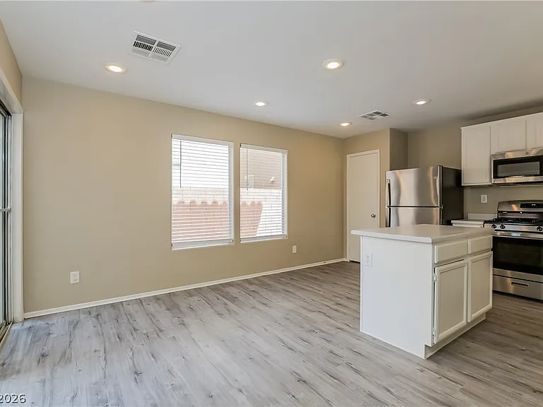 11556 Elcadore St — Photo 6