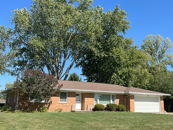 3rd image of 2427 W Del Mar Dr