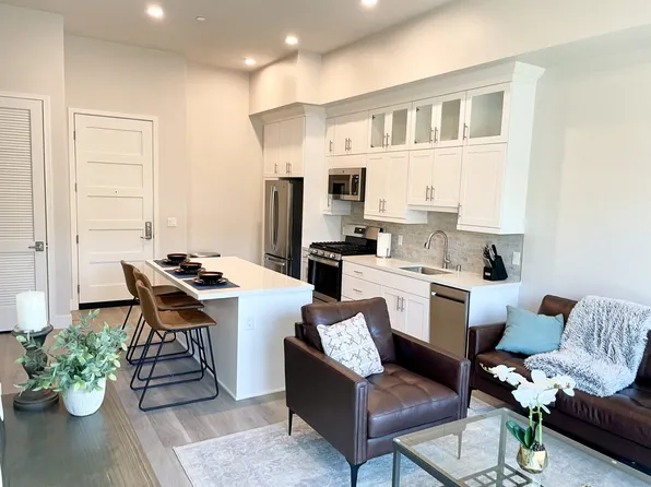 Asano on Ivy - Bankers Hill/Little Italy, 321 Ivy St #401, San Diego, CA 92101