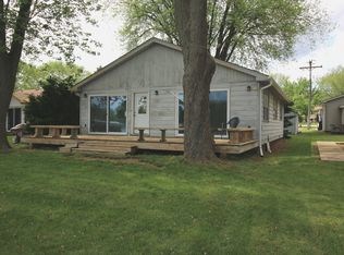 4310 N Riverdale Dr, McHenry, IL 60051