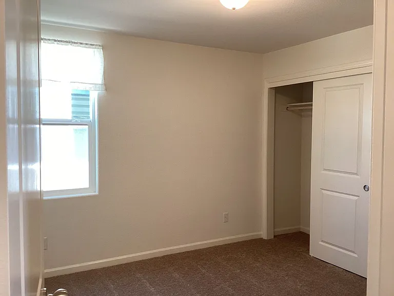 229 Sunset Dr S — Photo 19