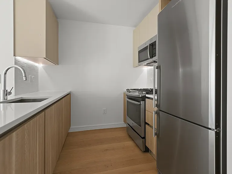 42-20 24th St #28E — Photo 4