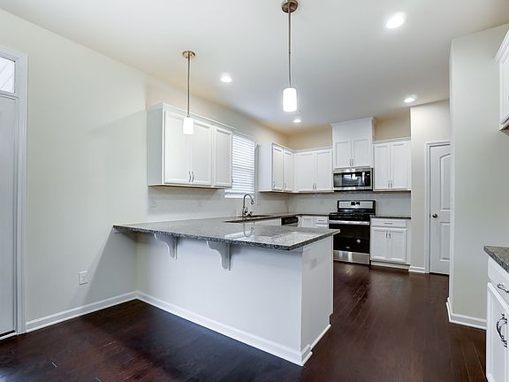 Photo representation of Harper plan. Colors, finishes and options will vary.