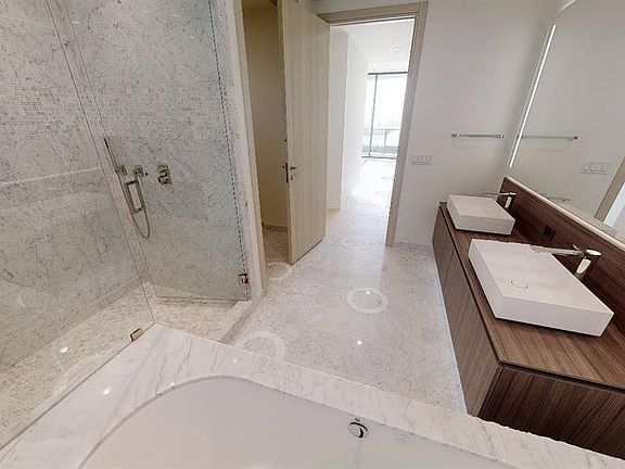 5th image of 1000 Brickell Plz #5603