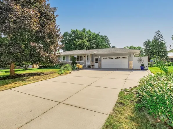 2842 Marion St, Roseville, MN 55113