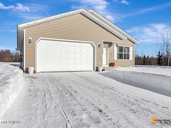3rd image of 15029 W Drowsy Dr