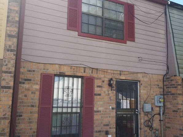 7848 N Coronet Ct