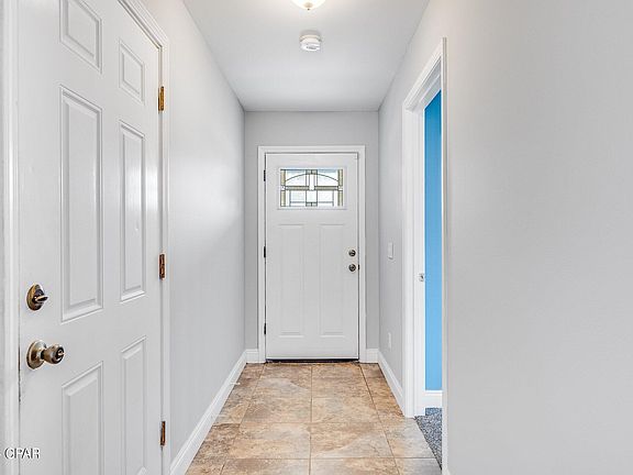 3rd image of 625 Plantation Dr