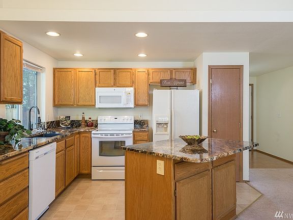 4th image of 8509 199th Street Ct E