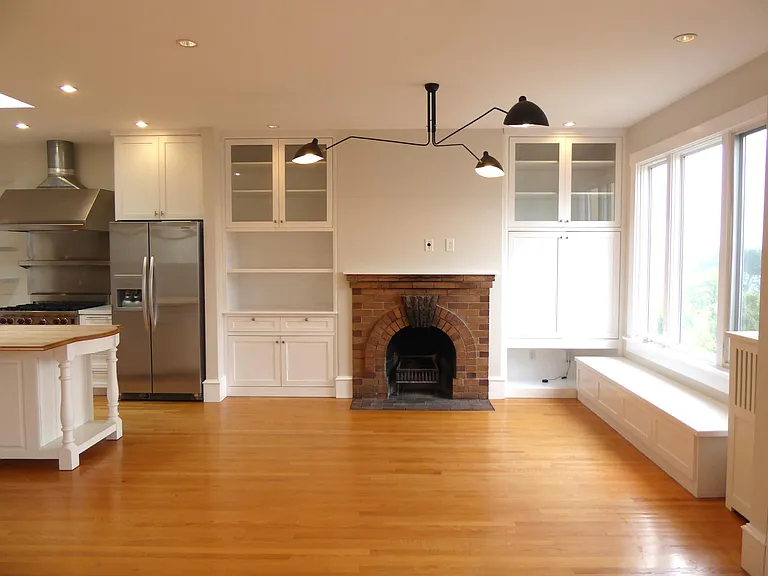 2718 McAllister St — Photo 4
