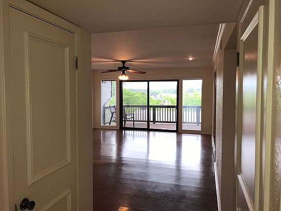 5th image of 200 Hamilton Oaks Dr APT U1