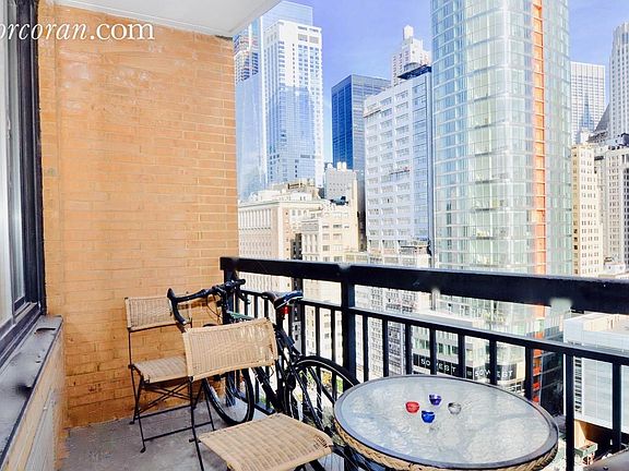 4th image of 99 Battery Pl APT 18J
