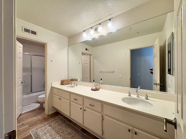 1551 Sapphire Ln — Photo 14