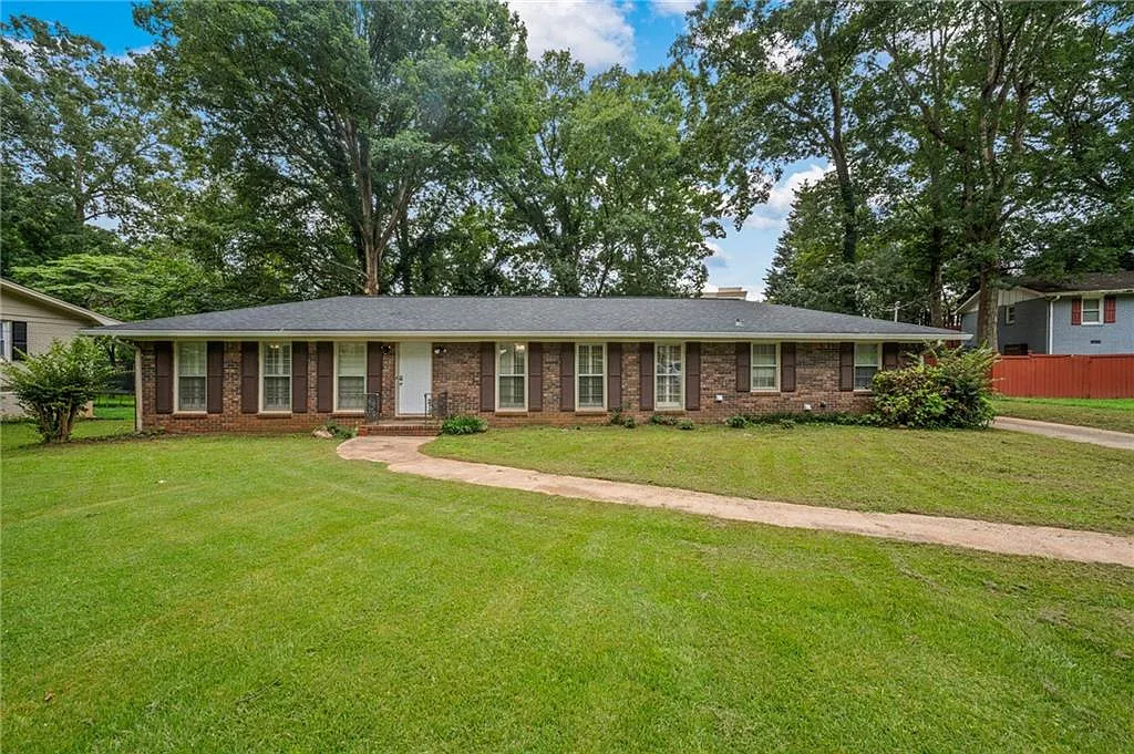 2 bed, 2.0 bath, 1300 sqft, $4,500 — Photo 1
