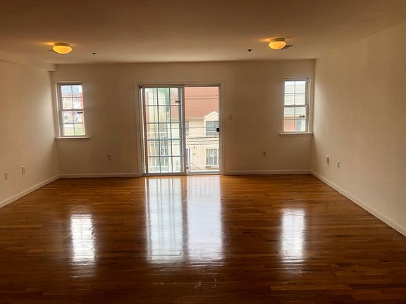 4th image of 254-256 Mount Pleasant Ave #2