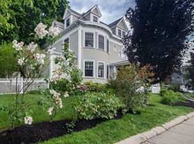 2 Benton Rd, Somerville, MA
