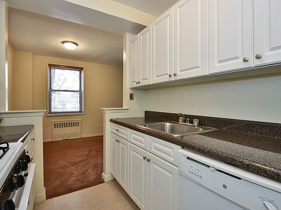 3rd image of 636 N Terrace Ave APT 2A