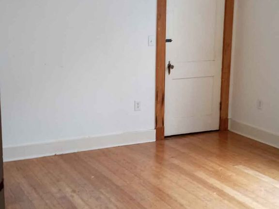 2nd image of 3301 Louisiana Avenue Pkwy