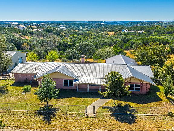 2nd image of 88 Oak Alley