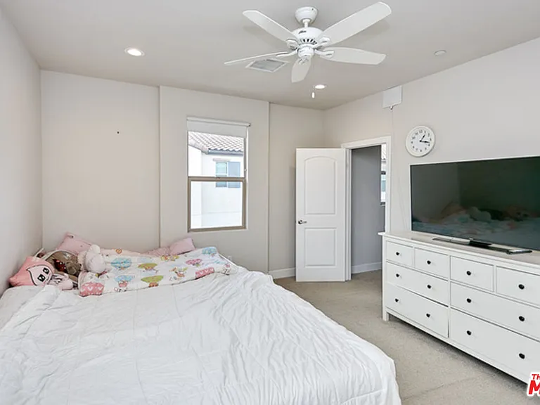 9831 Alburtis Ave #37 — Photo 33