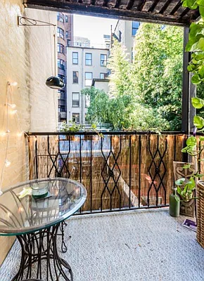 Rented by Compass | media 29