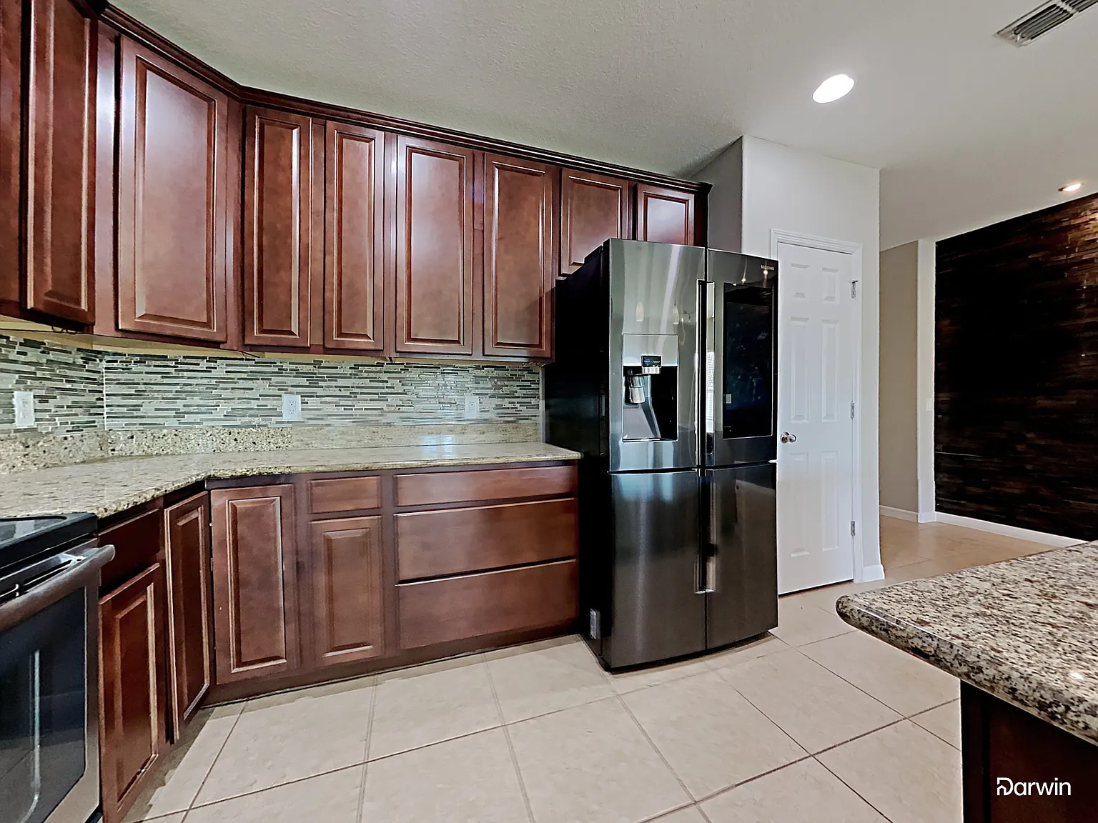 4 bed, 2.0 bath, 1860 sqft, $2,270 — Photo 3