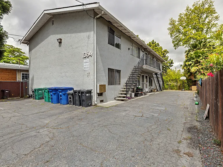 1364 C St #3 — Photo 1