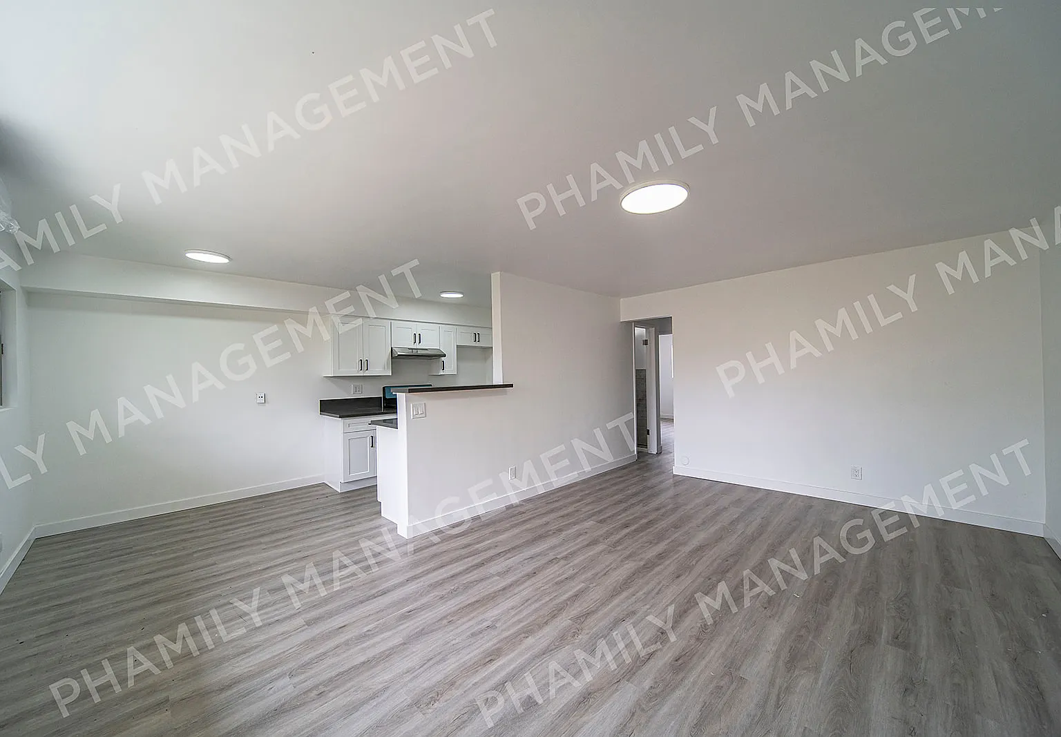 617 Mound Ave — Photo 1