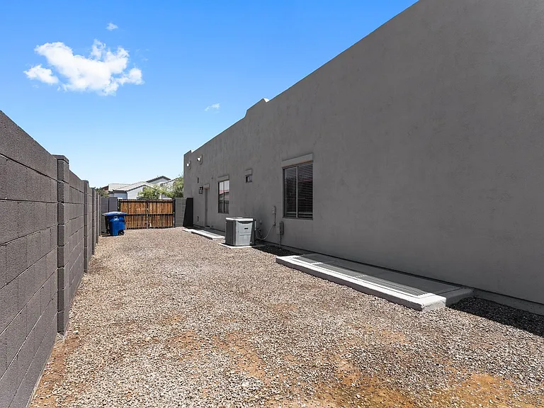 21439 E Maya Rd — Photo 45