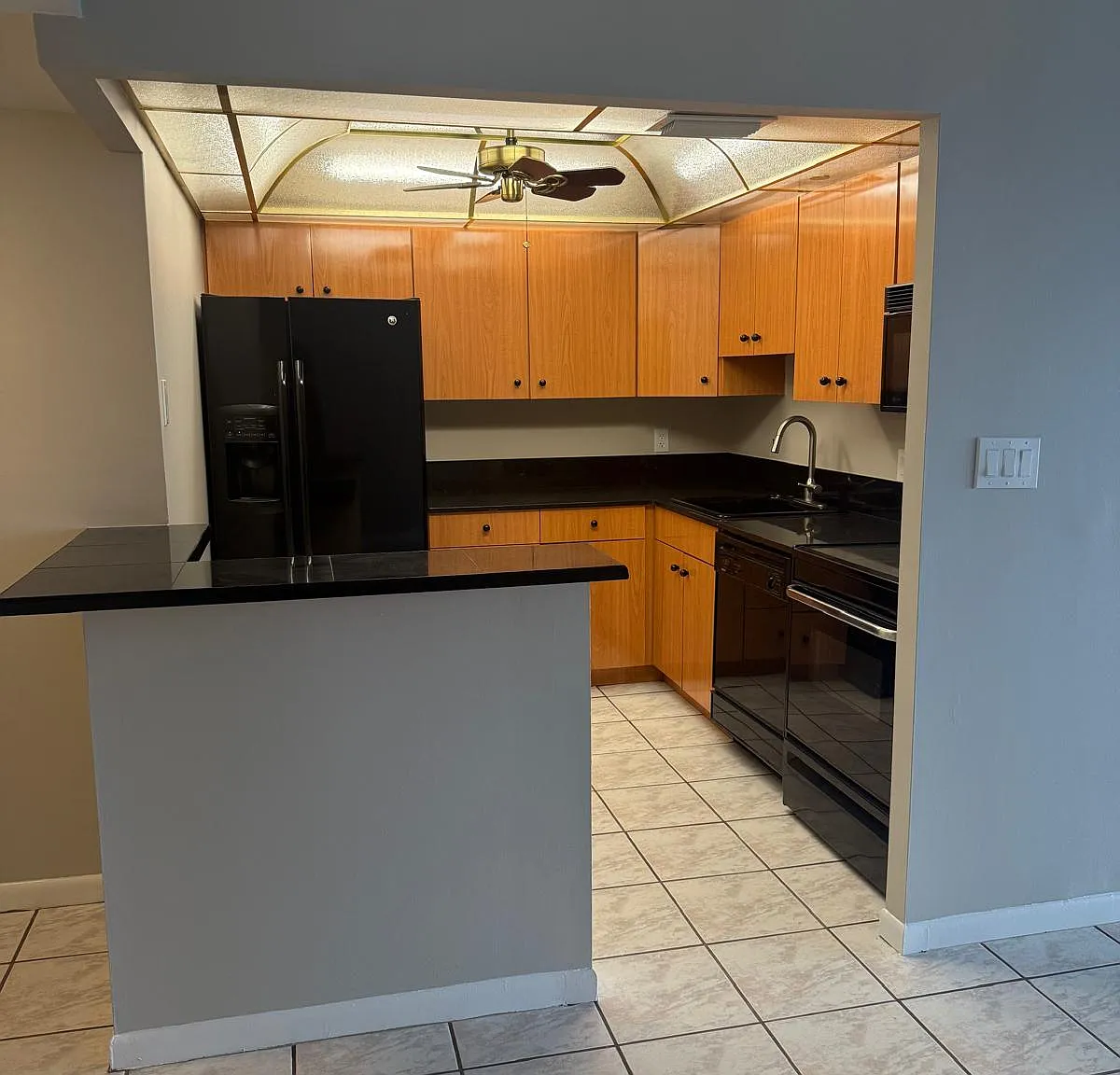 2 bed, 1109 sqft, $2,200 — Photo 3