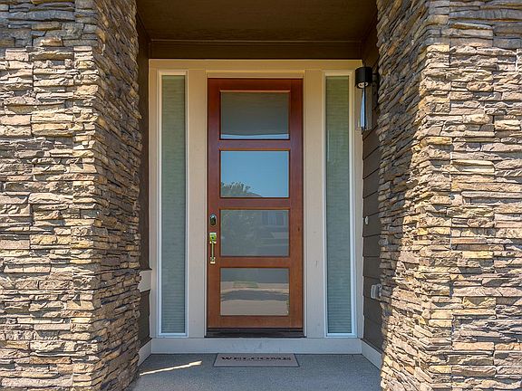 3rd image of 5610 S 344th Ct