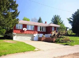 935 Maple St, Hancock, MI 49930