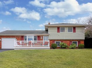 21 Harborview Dr, Atlantic Highlands, NJ 07716