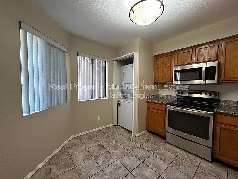 9465 N 92nd St #108 — Photo 10