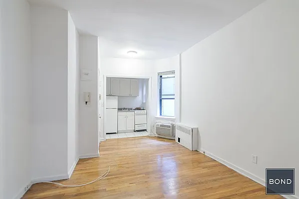 Rented by Bond New York | media 9