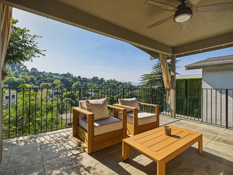 2813 Pacific View Trl — Photo 11