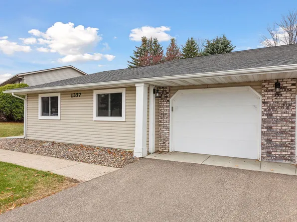 1137 Bartosh Ln APT 1, River Falls, WI 54022