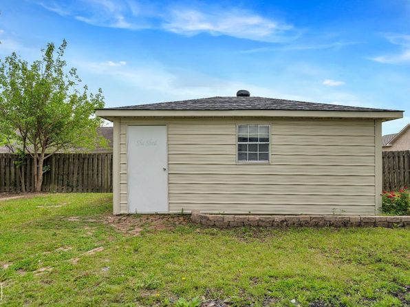 1210 Midway Rd, Hoxie, AR 72433