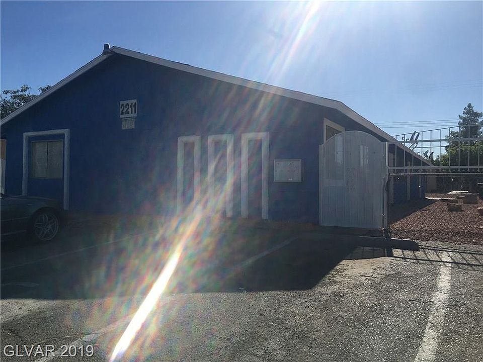 2nd image of 2211 Bassler St APT D
