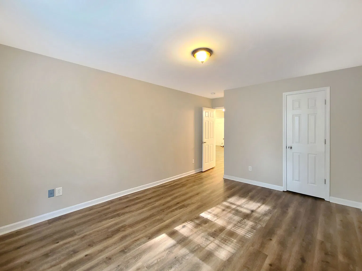 128 Brook Circle SE - 1 — Photo 3